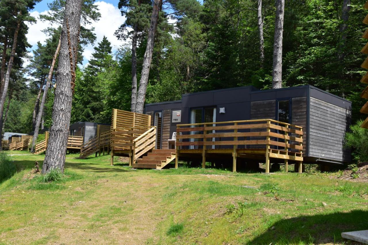 Camping Domaine Du Lac Chambon Murol Esterno foto