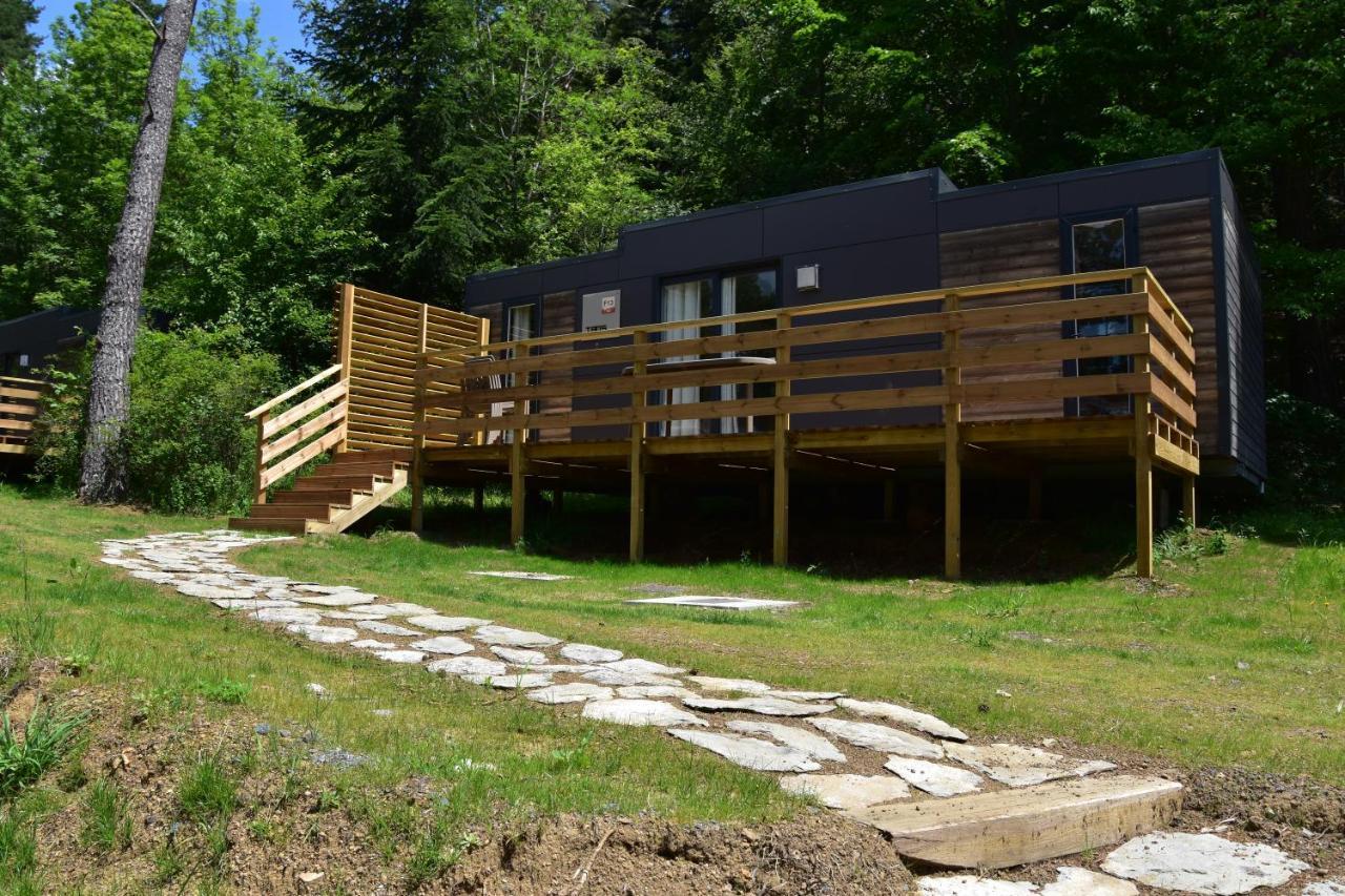 Camping Domaine Du Lac Chambon Murol Esterno foto