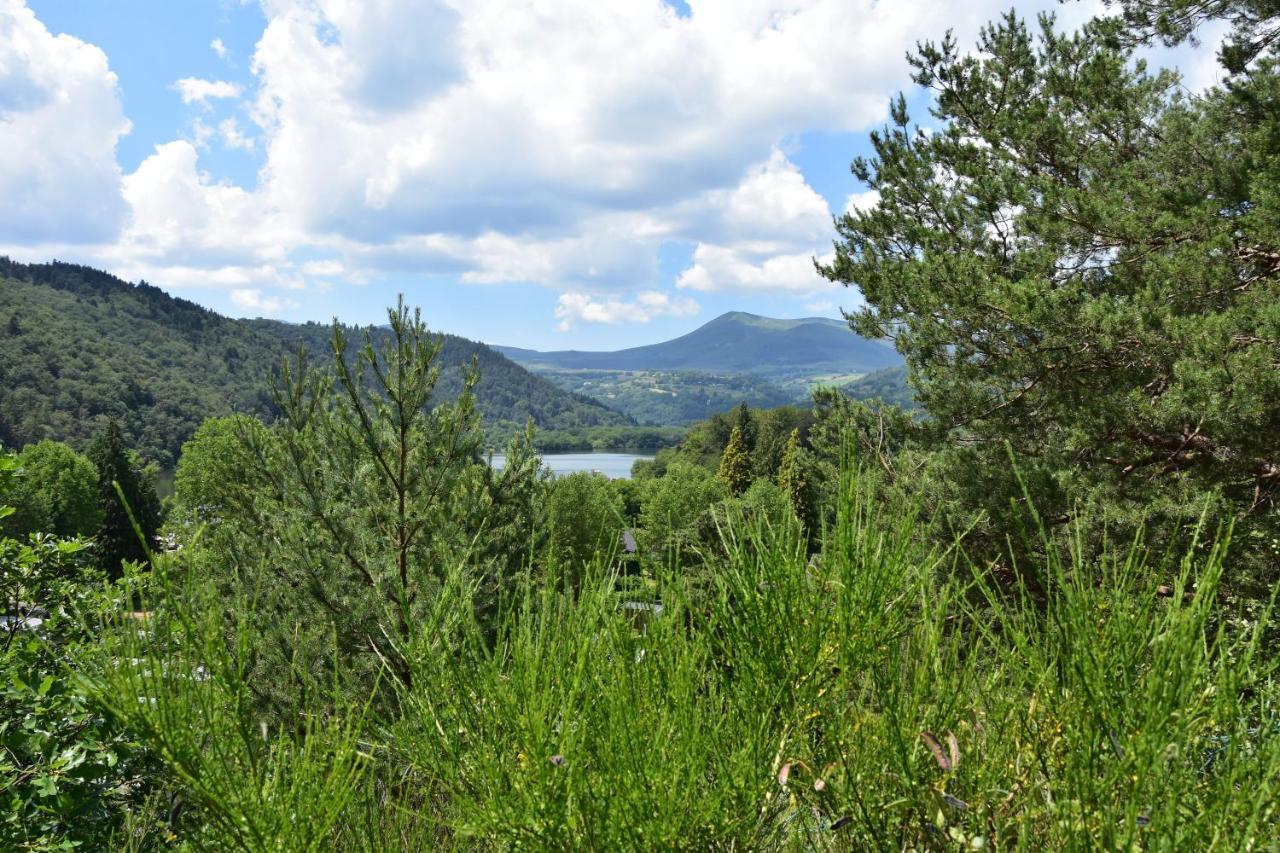 Camping Domaine Du Lac Chambon Murol Esterno foto