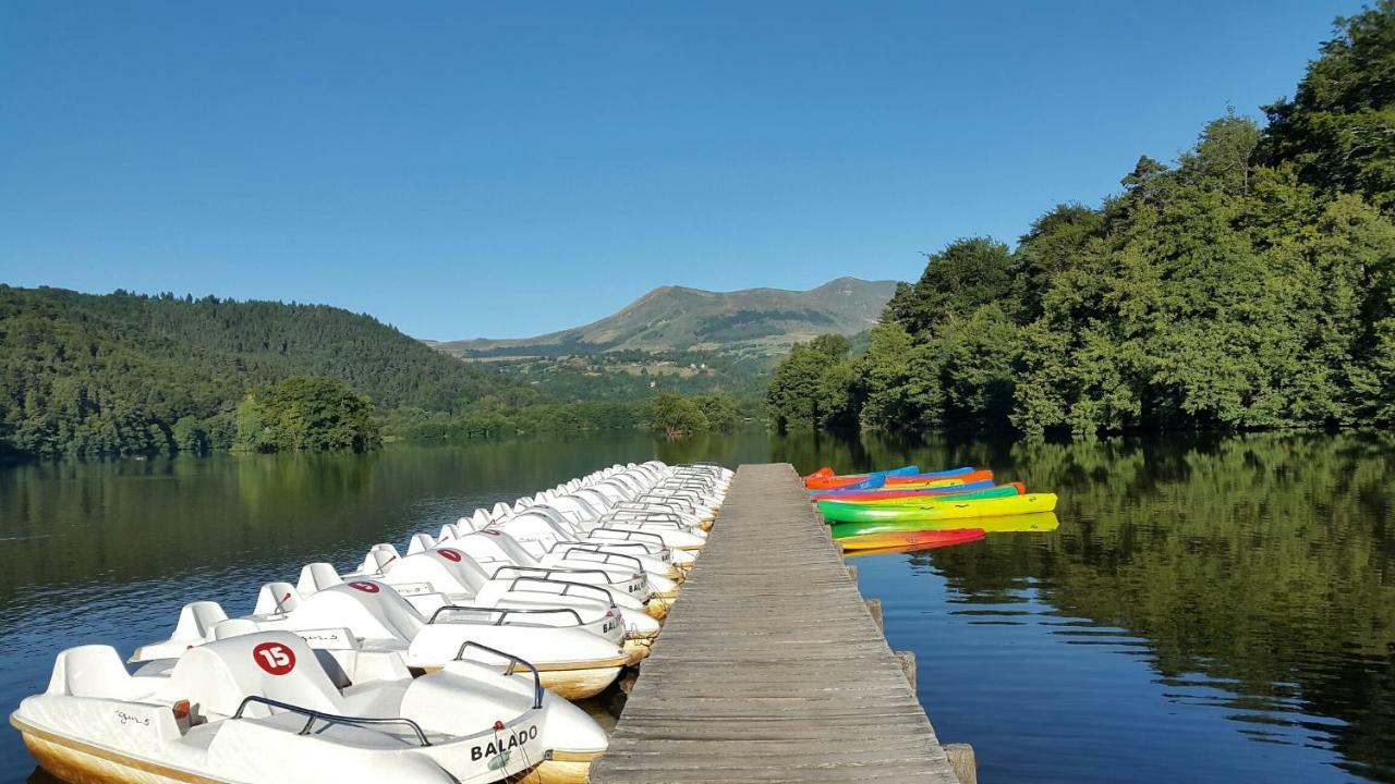 Camping Domaine Du Lac Chambon Murol Esterno foto